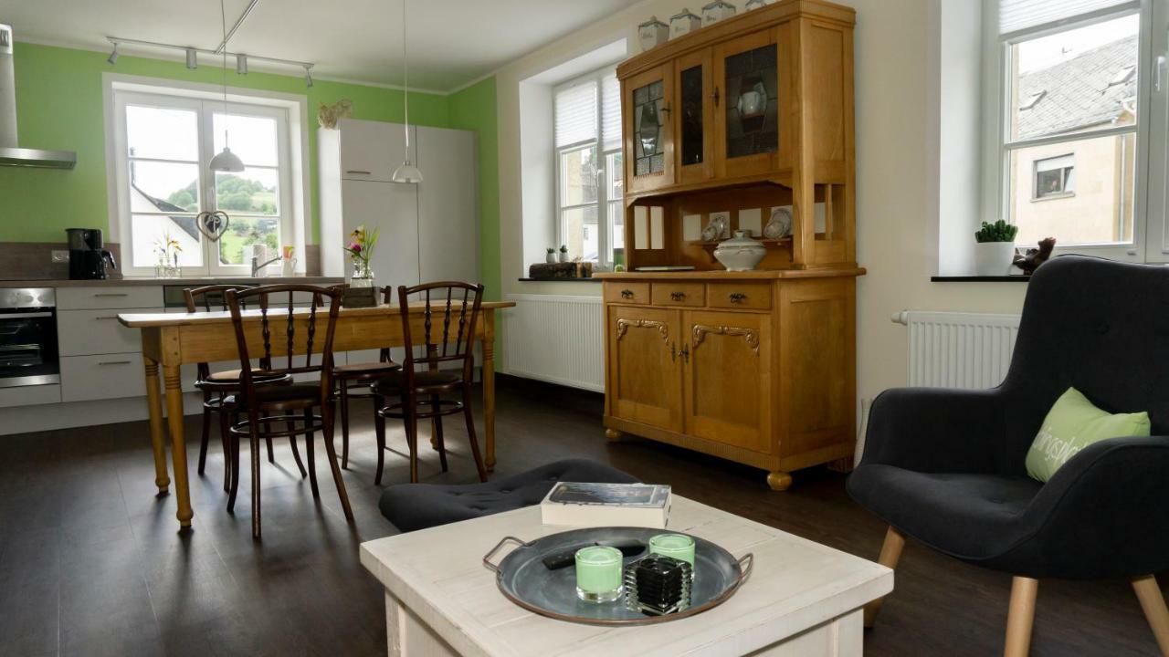 Ferienhaus Alte Schule Volkesfeld Exteriör bild
