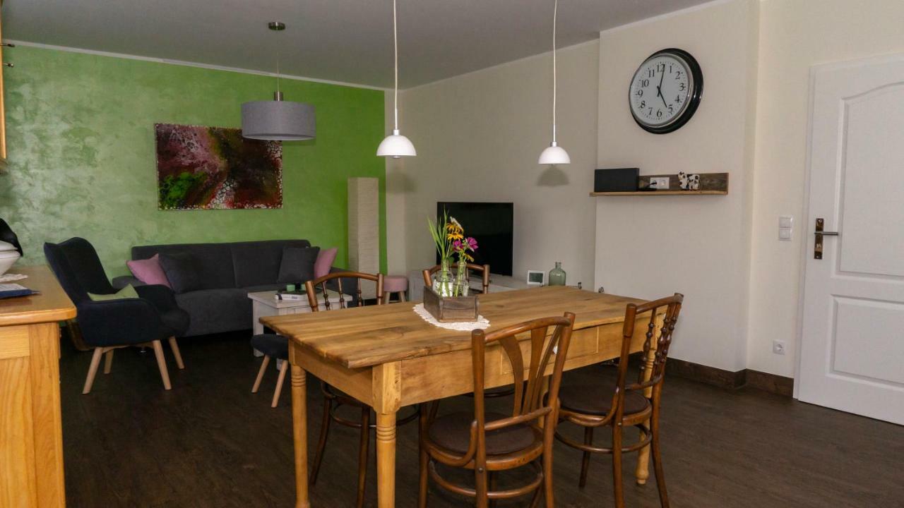Ferienhaus Alte Schule Volkesfeld Exteriör bild